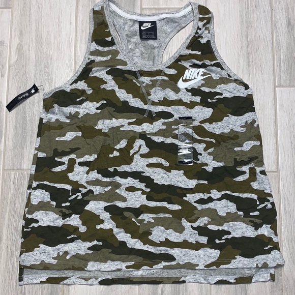 Nike Tops - 🔥 WOMENS SIZE XL SPORTS CASUAL. CAMO TANK TOP